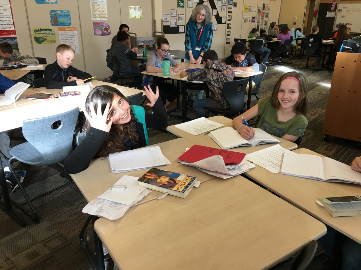 LMS_6thGrade's tweet photo. Writing short stories with Wyo Poet Laureate Echo Klaproth &amp; Arts Council Literature Fellowship award winner Carol Deering! @PALSLanderWyo https://t.co/OCbdkWCzbb