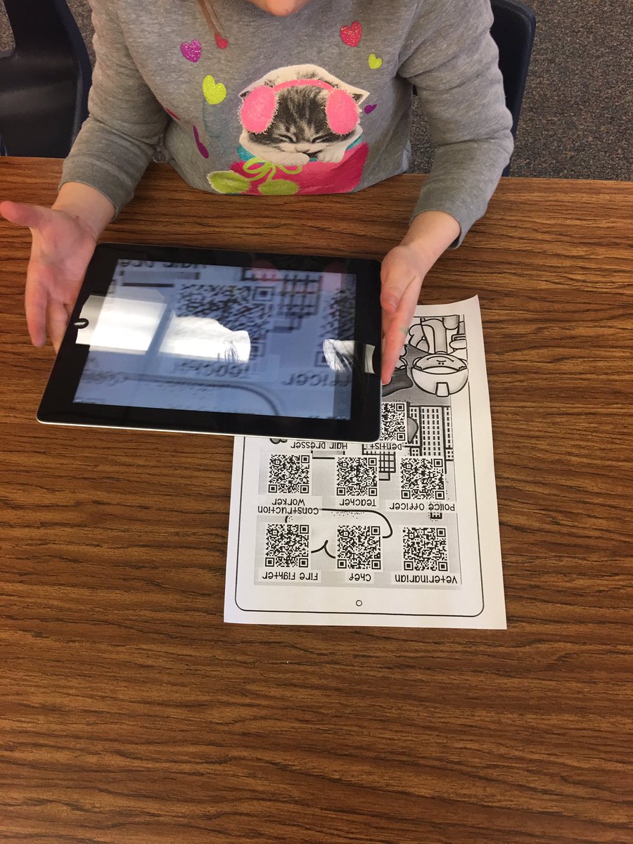 KinderGriffin's tweet photo. We had fun today exploring different community helpers through the use of QR Codes #technology #kinder https://t.co/2NYYHYPX0L