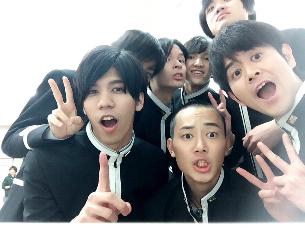 05721Jun's tweet photo. とうとうクランクアップ
レギュラー高校生としてたくさん撮影参加させて頂きました！
スタッフの皆さん、演者さん良い人ばかりで楽しい撮影でした。
ありがとうございました！！
公開は4月29日、とても良い作品になると思います！
ぜひご覧ください😋
#帝一の國 https://t.co/qlNJ52M0I7
