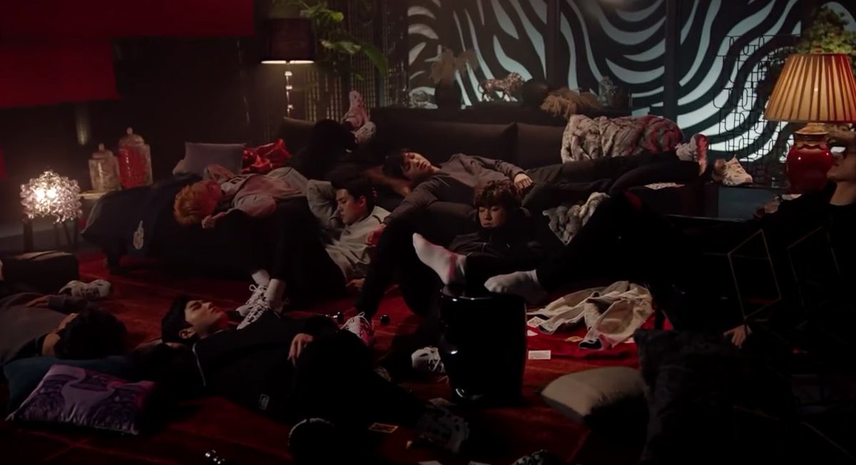 #EXO and Red Velvet drop a mysterious teaser of 'Sweet Monster' for new 'Skechers' CF https://t.co/a73w81TxE5