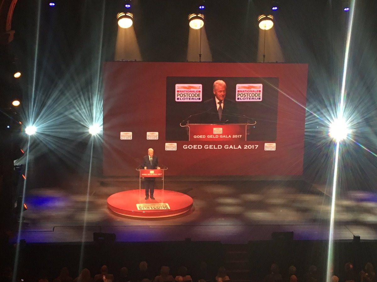What a great inspiration! And what a great speech about the importance of <a href="/PostcodeLoterij/">Postcode Loterij</a> #goedgeldgala #clinton #charity <a href="/theatercarre/">Koninklijk Theater Carré</a>