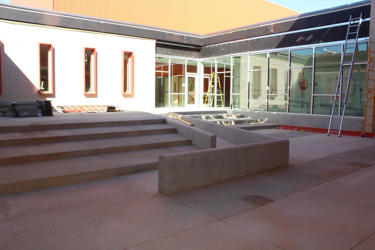 basecombuilds's tweet photo. Van Zandt-Guinn Elementary has officially opened! #FortWorth #basecom https://t.co/OKT2hM8E7C