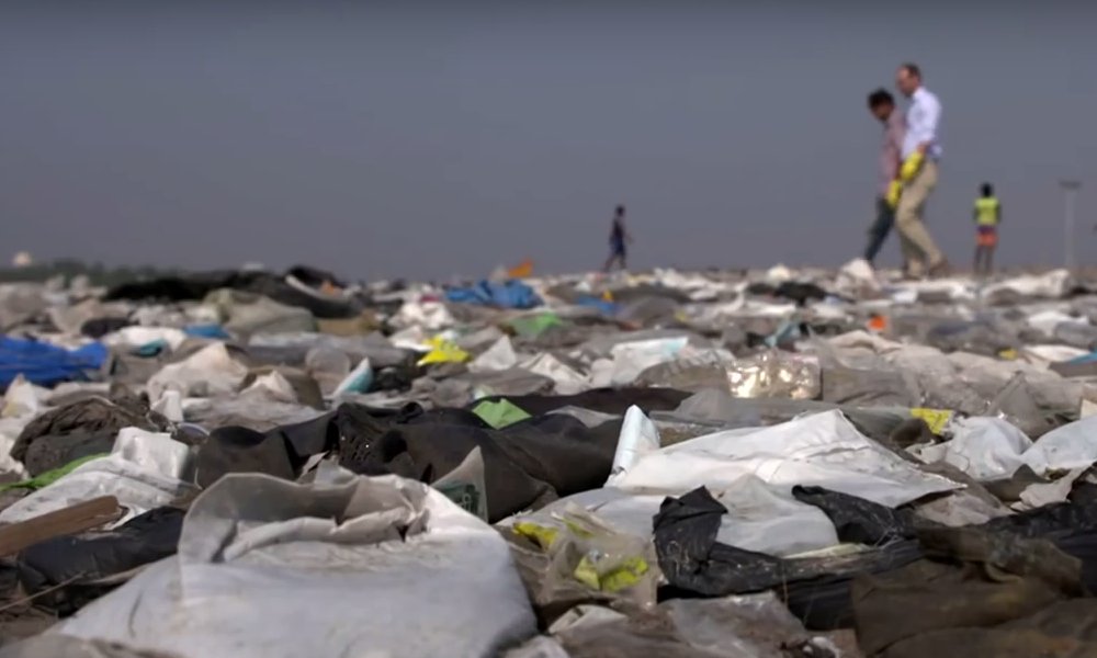 glassisback's tweet image. Plastic Tides! BottlesUp was created to help stop drinking from plastic. We don't even ship with plastic.
 youtube.com/watch?v=lQQajO…