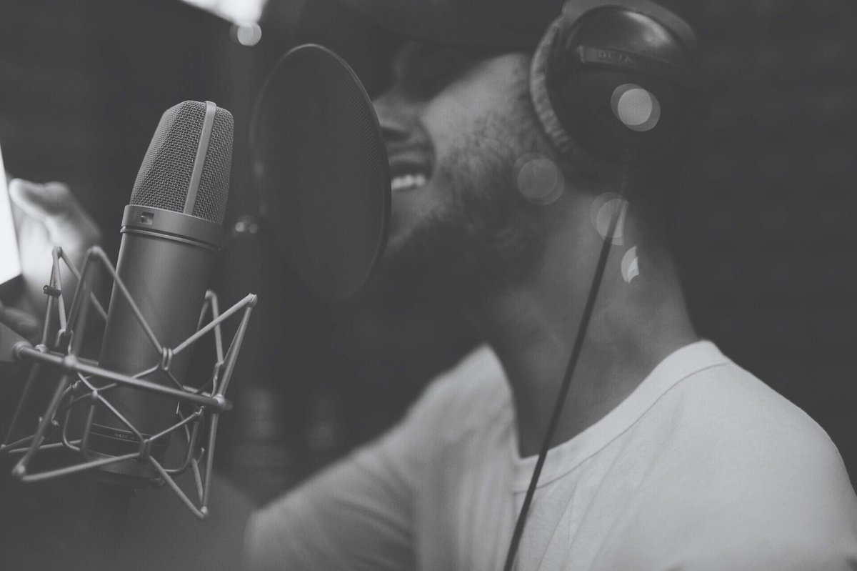 OfficialSoMo's tweet photo. I'm dropping a new song (one of my favorites I've ever written) on Friday, along with something very special... https://t.co/F4cHpJJTe2