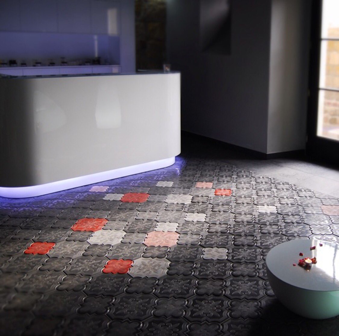 CodeVancouver's tweet image. Spa time with @ivankaconcrete #Spa #CodeVancouver #EuropeanDesign #InteriorTrends #Flaster #Floorcovering #IvankaConcrete #HotelDesign