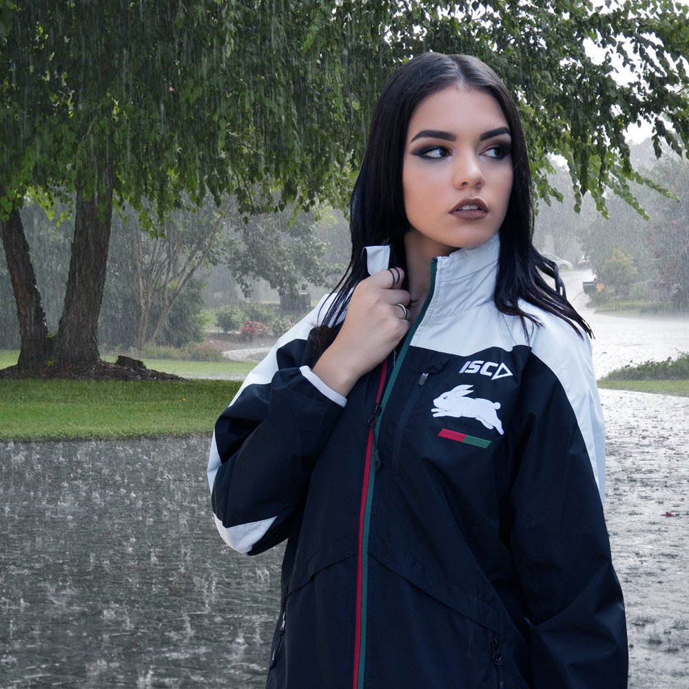 SSFCMerch's tweet image. Rain drops won't be falling on your head with our Rabbitohs Wet Weather gear!

bit.ly/2ligljy

#GoRabbitohs
