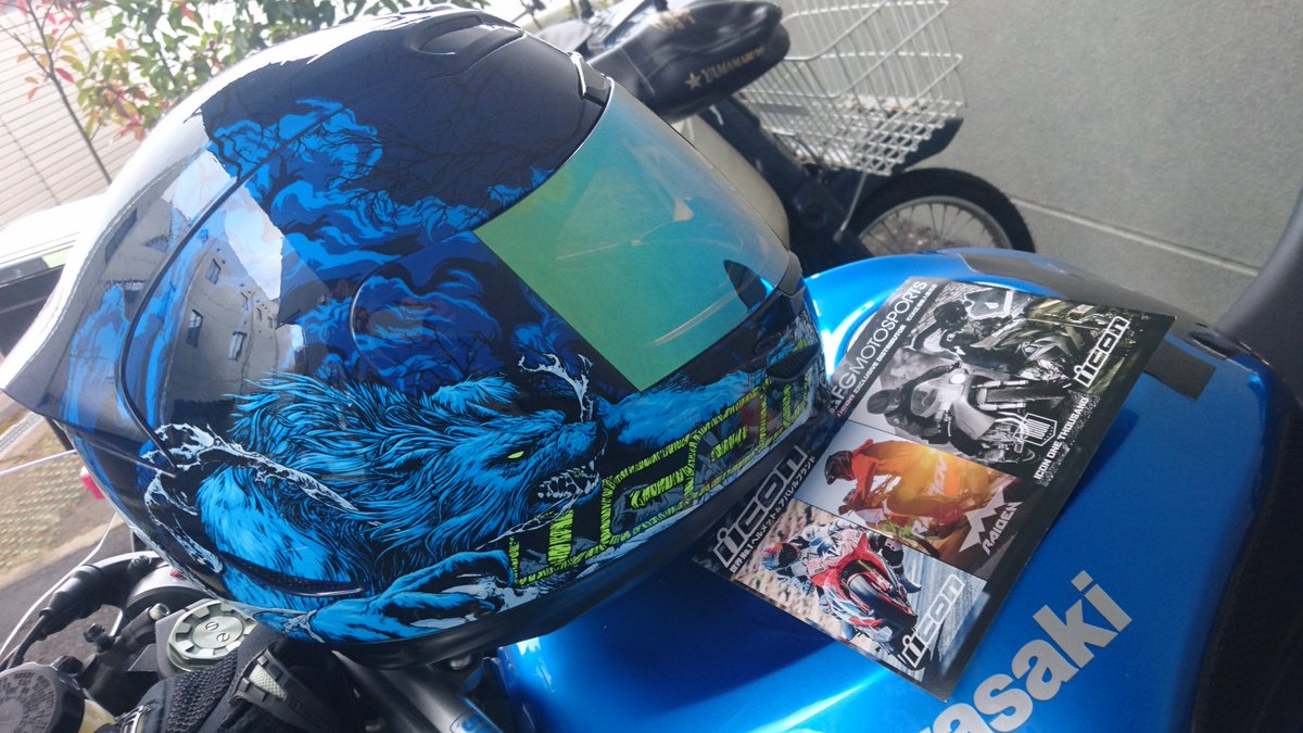 TOG_rocco's tweet image. @AFGMOTO   @IconMotosports 
#iconmoto 
ダークスモークからグリーンのミラーシールドに替えました。THRILLERのイメージとピッタリで大満足です！！ありがとうございました！！！！