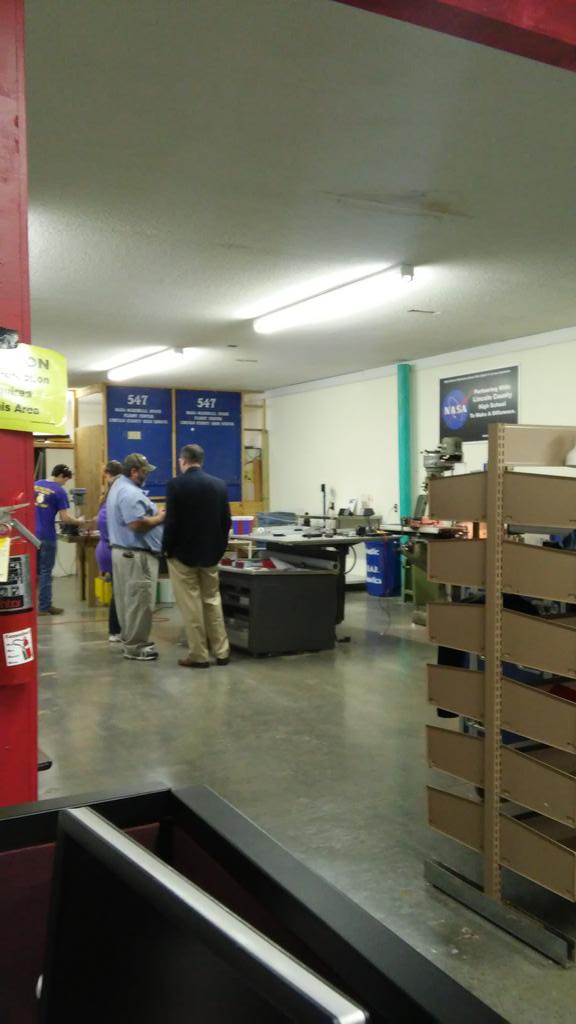 LCrobotics547's tweet photo. Today, a special guest from NASA, Mr. Drew Smith, came to see the progress the team has made. #FIRSTRobotics https://t.co/mMtZafGZEF