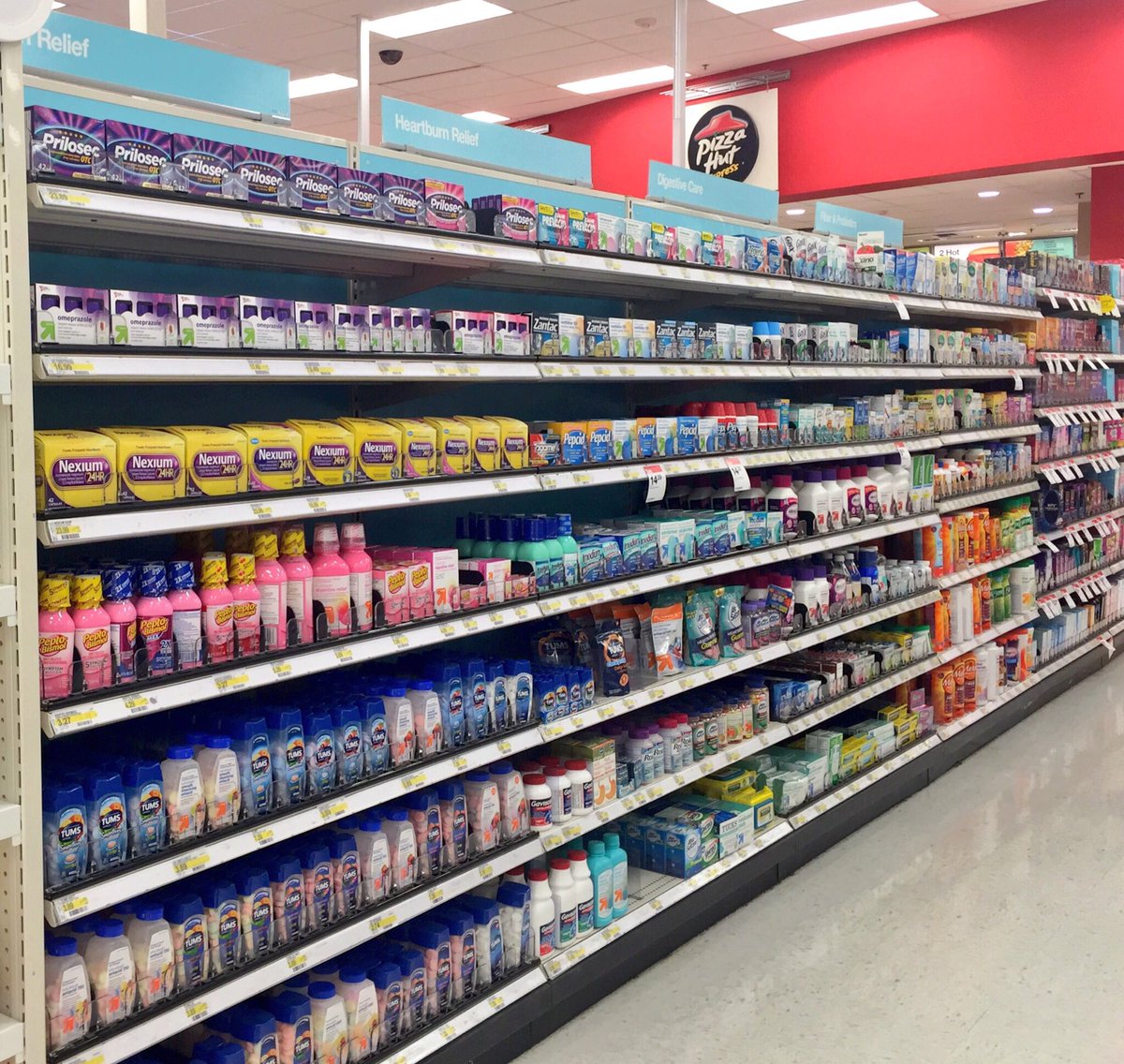 Shoutout to TM Monica for zoning in Health/Beauty during the day! It looked FABULOUS and she was so excited to show me her work! #T0966