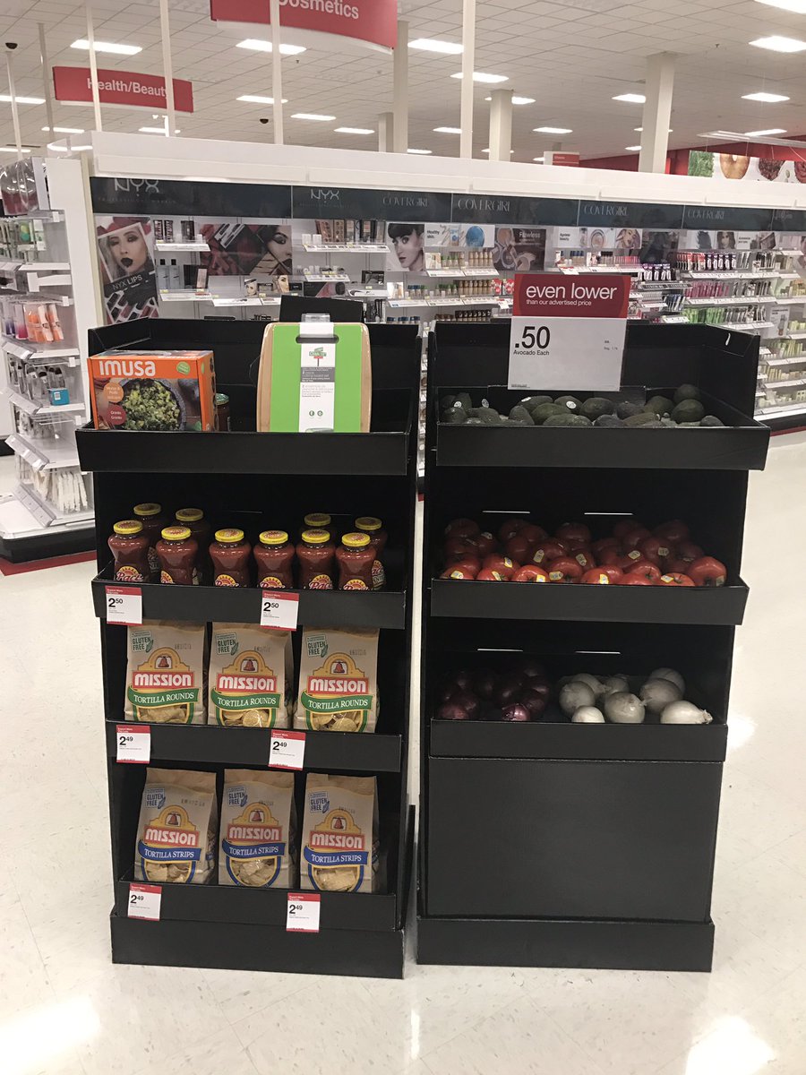 Our guacamole and chip shipper did extremely well over the weekend #Superbowl51 #T1385
<a href="/stierhold/">Stephanie Tierhold</a> <a href="/cams2323/">nicole cameron</a> <a href="/Tim_Heit/">Timothy</a> <a href="/tomabell8/">Tom Abell</a> <a href="/cldebart/">Candace DeBartolo</a>