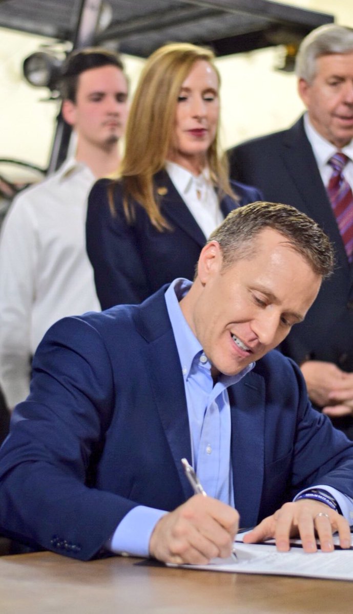 Proud to be with our Governor <a href="/EricGreitens/">Eric Greitens</a>, <a href="/hrehder/">Holly Rehder</a>, <a href="/Drdanwbrown/">Dan W. Brown</a>, and so many others today who made Right-to-Work possible in Missouri!