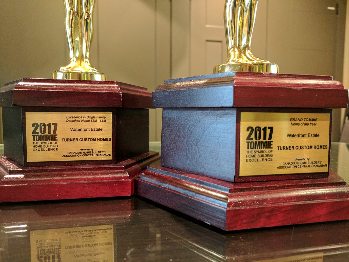 tchkelowna's tweet photo. Say hello to the twins. Thank you @CHBACO for the honours. https://t.co/jeEhOr6XQr