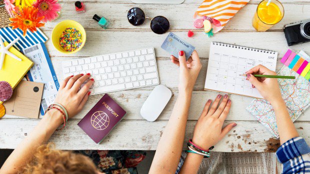 CBCVancouver's tweet photo. Planning a trip? Take a look at these tips on WHEN to book your flight https://t.co/GDBdkeKiZ0 via @CBChellogoodbye https://t.co/p66dVPxcIj