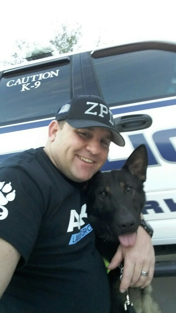 ZephyrhillsPD's tweet photo. Welcome to #ZPD, K9 Bolt! Bolt will partner with K9 Officer Lorenzo Limoges &amp; starts patrol school training on 2/13. https://t.co/Ue1fagtdQ5