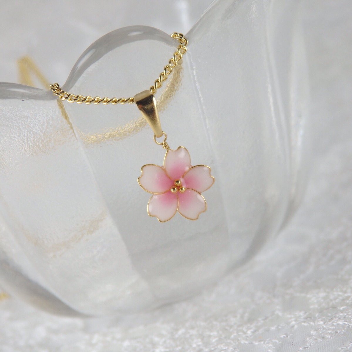 メイプリル Knym54 Twitterissa 今日もネックレス レジンアクセサリー レジン ワイヤーフラワー 桜 さくら ネックレス Necklace Handmade ハンドメイド好きさんと繋がりたい シュゲール