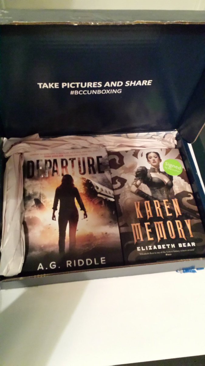 eeb31's tweet photo. I'm trying out @bookcaseclub for the first time. I have high hopes for these books! #bbcunboxing https://t.co/chgNffcAT6