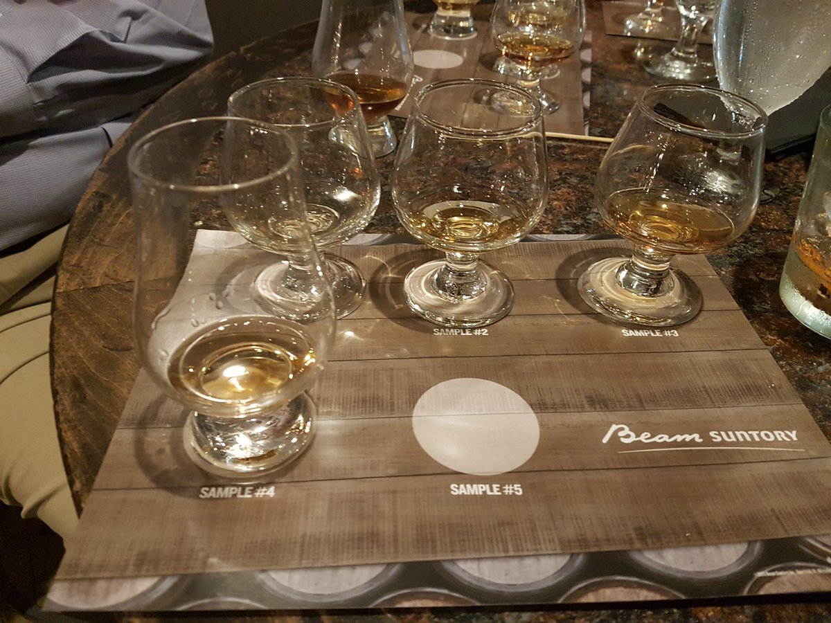 PeterBlackSydAU's tweet photo. #Whiskey tasting in #Orlando @whiskeyorlando with 50 other @vistage chairs #Chairworld2017 https://t.co/qaXZtGVOrO