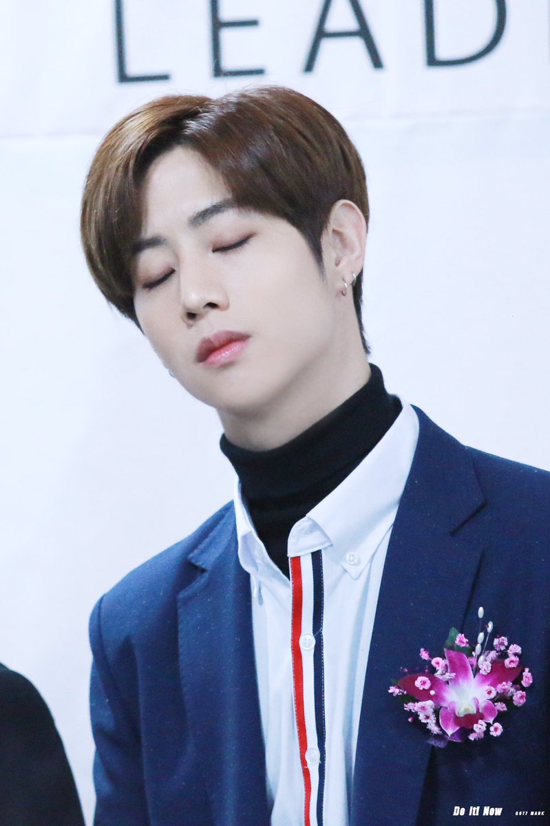 doitnow_93's tweet photo. 170206 G+ 스타존
마크 이런 분위기 세상 제일로 꼽아줍니다👍🏻
#GOT7 #갓세븐 #Mark #마크 @mtuan93 https://t.co/Q3f7FSJwgY