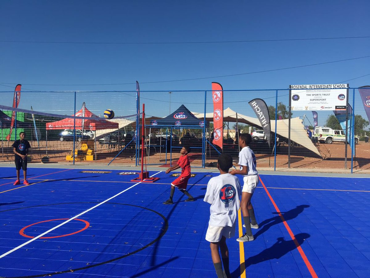 Time for some Volleyball @SSLetsPlay #physedchallengesa @SportsTrustSA @SuperSportPR @TigerBrands_F