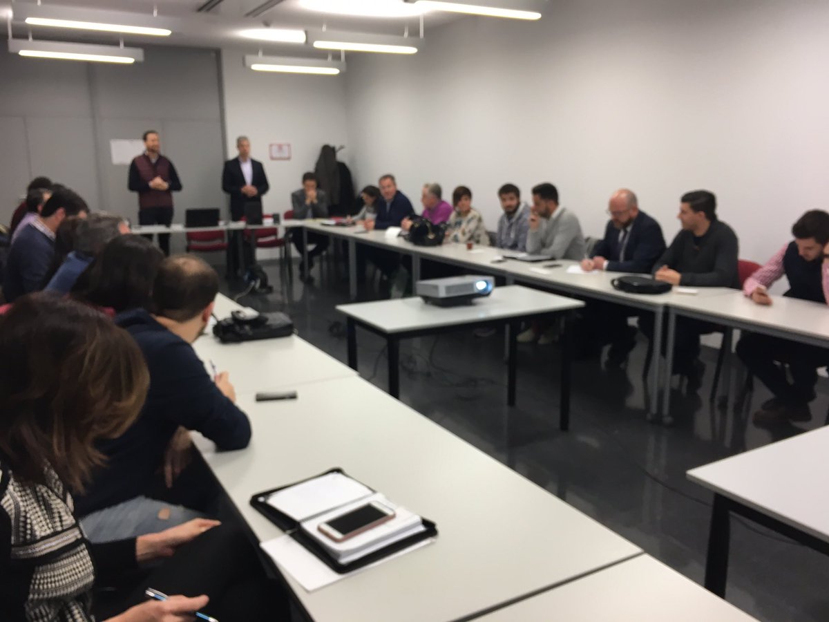 GRUPO3Estudios's tweet photo. Como todos los martes, antes de que amanezca, #trabajamos #crecemos #somosnetworkers #empresas #sinergias con @nyngranada en @CCGranada https://t.co/oVVhEqjLWG