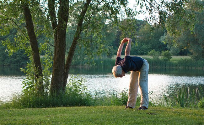 3 activités physiques recommandées pour les seniors senior-magazine.com/dossier-43-act…