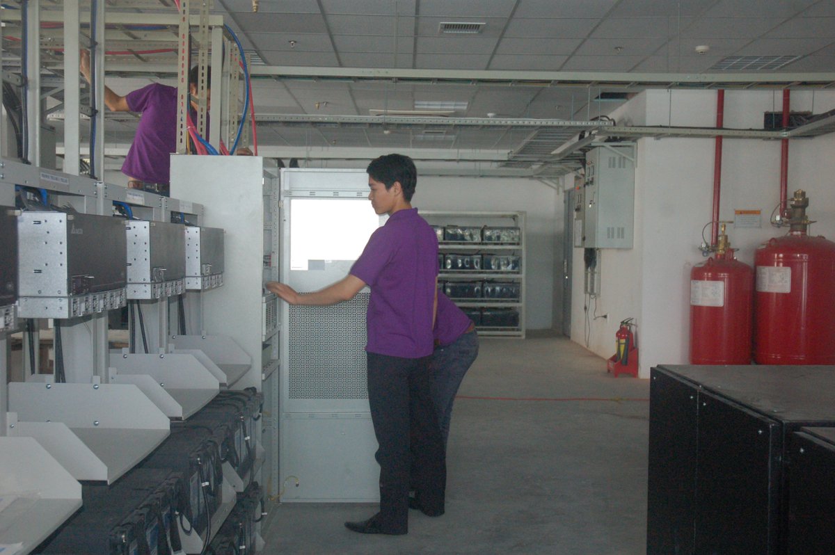 UPS_DNP's tweet photo. Cuối tuần DNP POWER vẫn làm việc mọi người
@DAINGUYENPHATCO @DAINGUYENPHAT https://t.co/zk2veUdfjn
