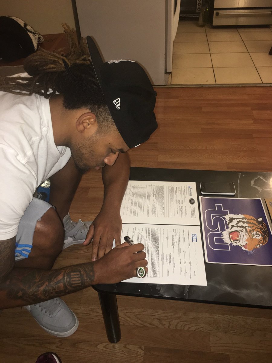 Pono_Lolohea's tweet photo. More to add to the long list of #ValleyProducts #JucoProducts https://t.co/rgnOSO48Uo