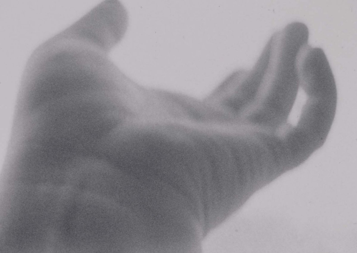 IFCOFilm's tweet photo. #IFCOJUSTNUMB premières a new #Super8mm short - PARESTHESIA @DowntownRideau #ChillFactor2017 - https://t.co/7CrWSz13BH. It's sense-sational! https://t.co/3piyc95Unh