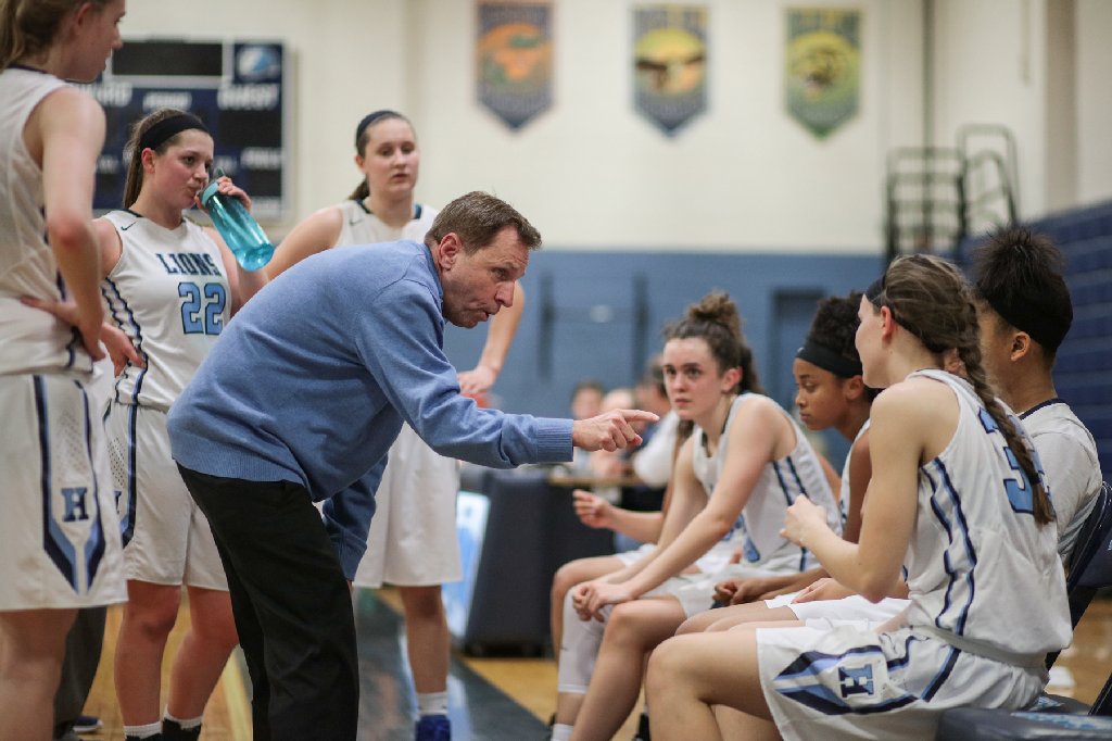 MonicaDIppolito's tweet photo. .@Howardladyhoops improve to 17-0 after 72-37 W over #CMWright @sportsHoHS #HoCoGirlsbball
STORY/PHOTOS/VIDEO: https://t.co/ttrkgjKEdA https://t.co/FgeTWag5ou