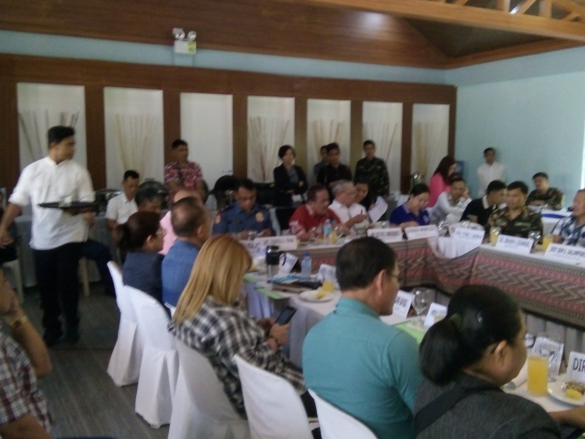 rdpro12's tweet photo. ATM: PCSUPT TRAIN attending the RPOC meeting and Turnover of Responsibility with the new RPOC chairperson Hon.Datu Pax Mangudadatu https://t.co/ovcyNAewYV