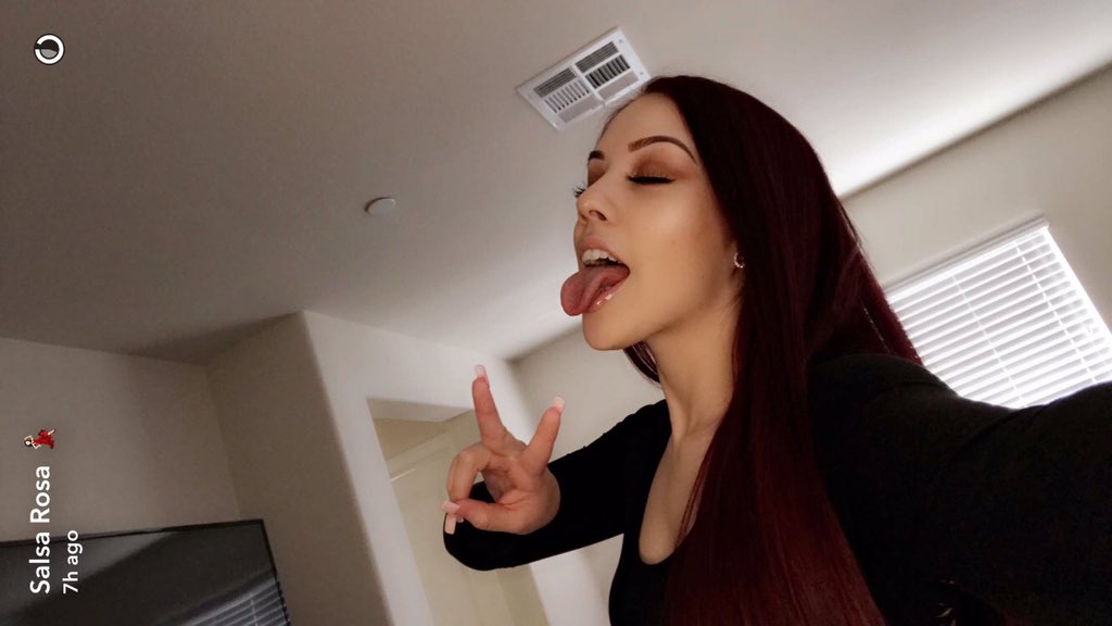 taniagonzallez's tweet photo. @salice_roseee  you're the most gorgeous human being on earth😍❤️ https://t.co/l9hEqHQ2Sl