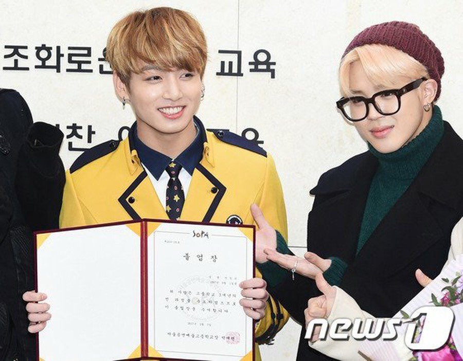 vminissi's tweet photo. jimin: and this is jungkook's certificate of winning school
jk: diploma
jimin: thats not what u called it yesterday https://t.co/OiAjwP5q9x