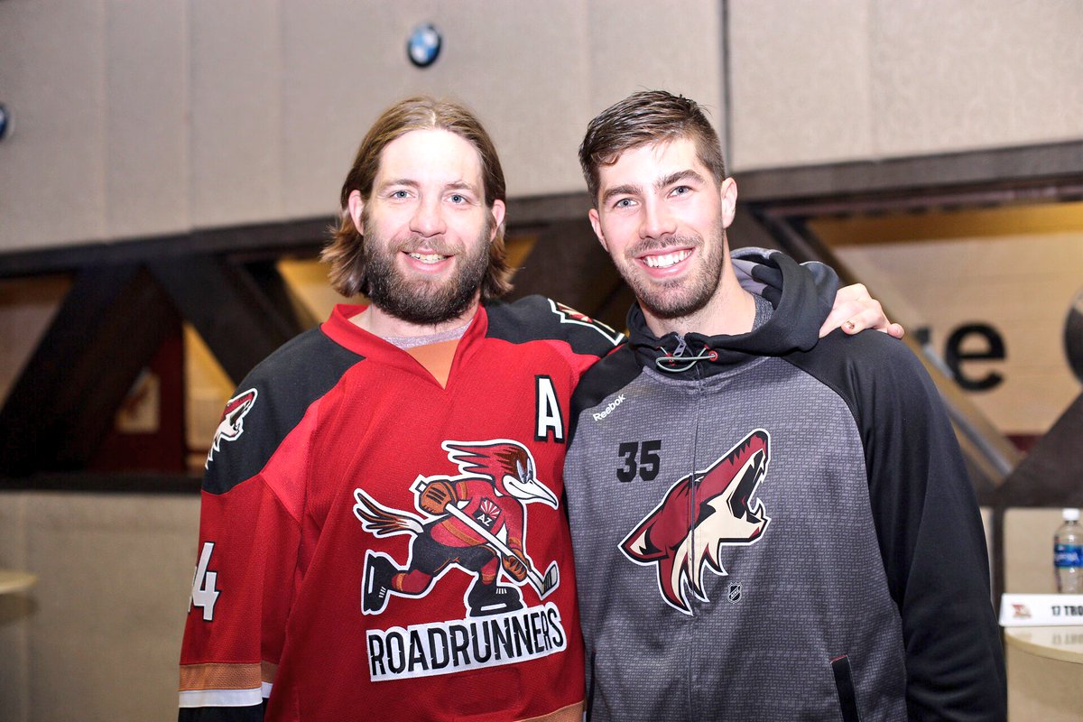 RoadrunnersAHL's tweet photo. What a fantastic night we had at the @ArizonaCoyotes' STM 'Meet the Players' event! 📸😁👏🏻 #MeepMeep❤️ https://t.co/u12yN51Y2Q