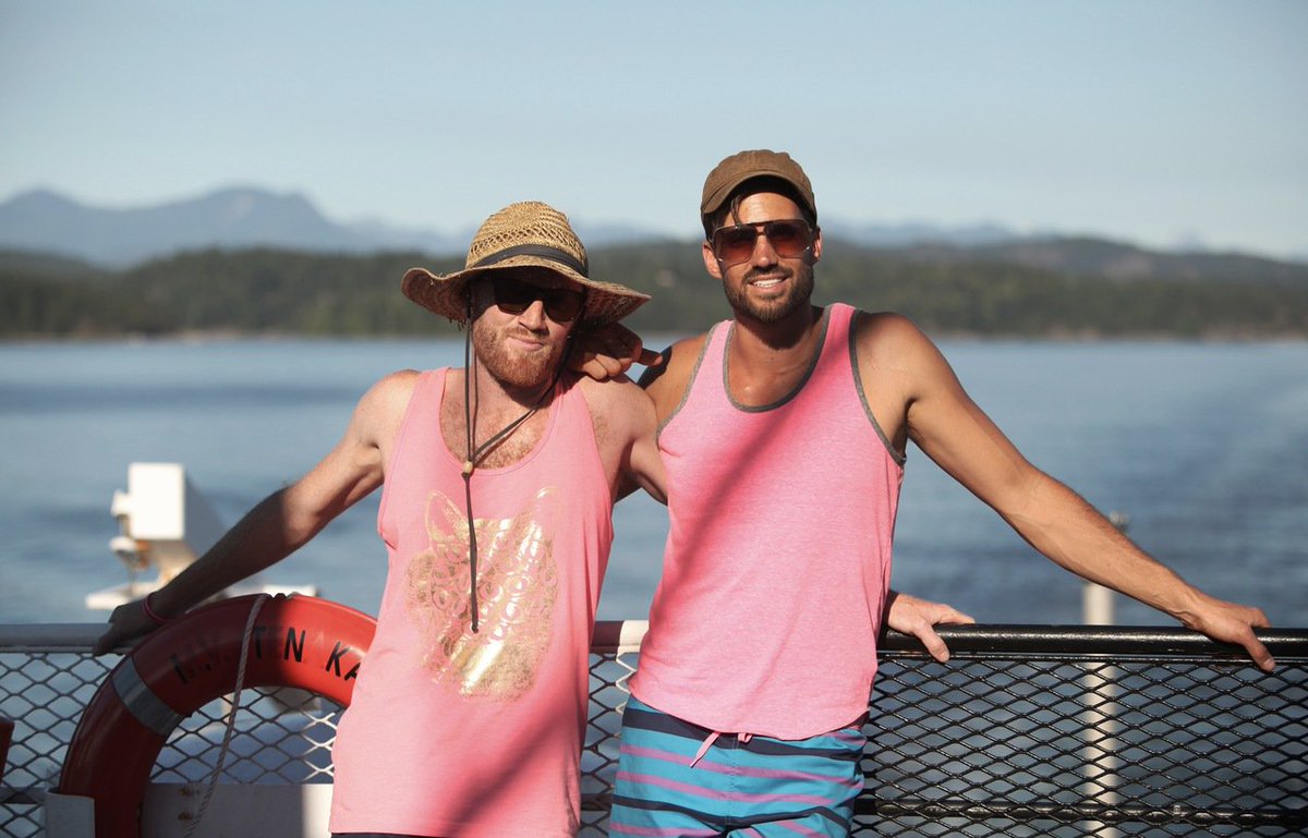 BettyandKora's tweet photo. It's #nevermonday when you're lookin' this good! ππ» β
β
#bettyandkoraloveyou #hotpink #247killinit https://t.co/IrkrxKkDmp