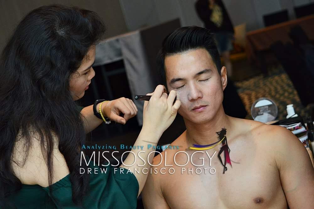 shirtlessboyid's tweet photo. Ichad Lim disela2 fotosyut saat karantina Mister International 2017
What do you think ? https://t.co/s1mKYWVJAz