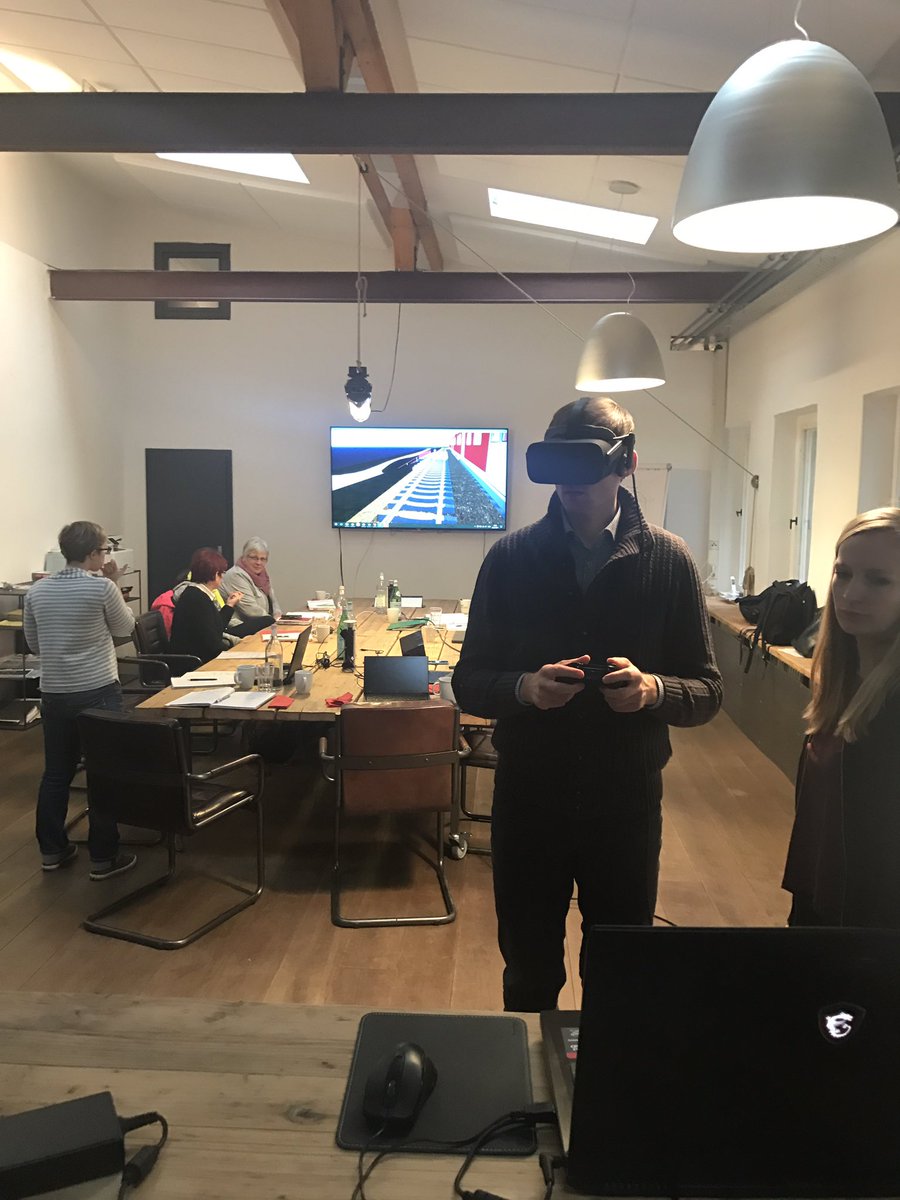 vrameConsult's tweet photo. #virtual Workshop #deutschebahn #vramework #bim #oculusrift #vrame https://t.co/YgCyx5UodR