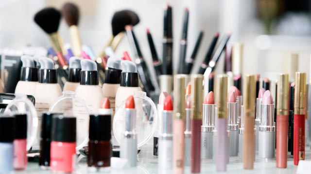 candywashington's tweet image. Want #clearskin as a foundation for creating #beautylooks? Check out my #BloggerGuide to Beauty: bit.ly/2jWpgVI :: #beautyblogger