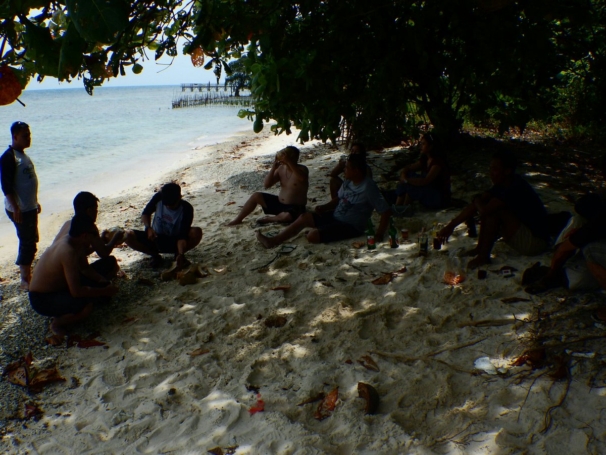 TundaWisata's tweet photo. Liburan asik dan santai?
Pergi aja ke pantai :)
https://t.co/R8SFPeYTgJ https://t.co/pflB4n0EqF