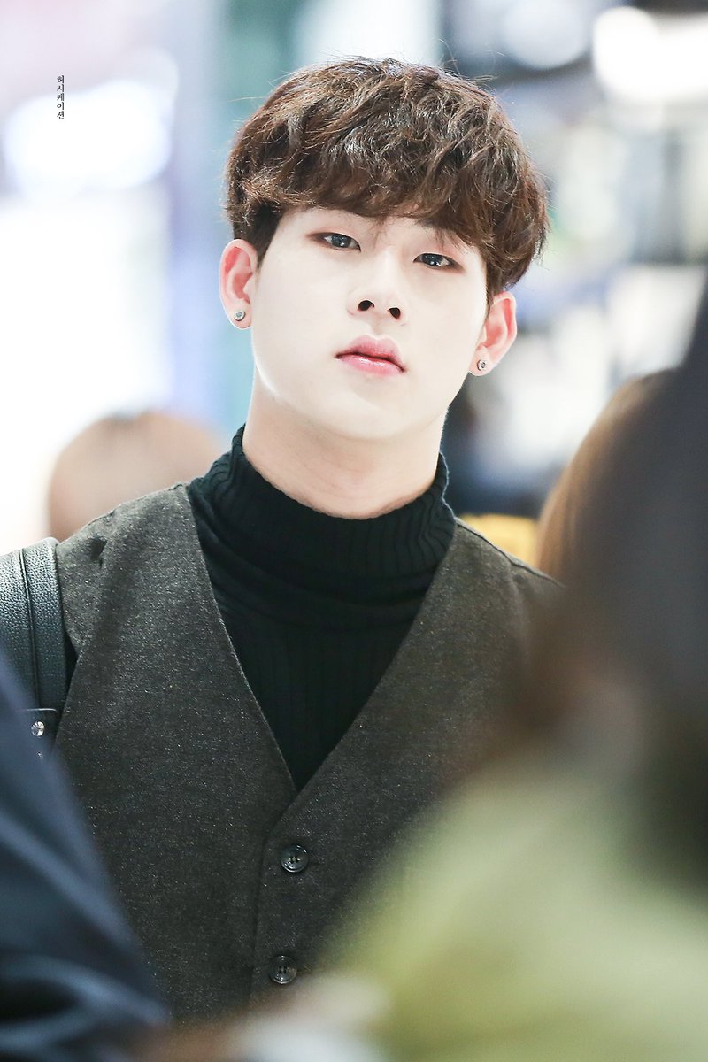 Hoxication1006's tweet photo. 161201 인천공항
#몬스타엑스 #주헌 #JOOHEON 
@OfficialMonstaX https://t.co/BZ6JrUCkxN