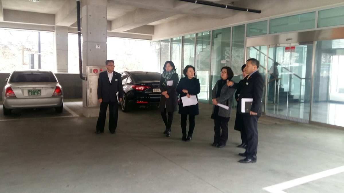 성남시의회 문화복지위원회 위원장 및 위원님들이 영생관리사업소 제2추모원 납골함 안치단 신규 설치 및 봉안시설 확충 사업 관련  현장방문 하였습니다