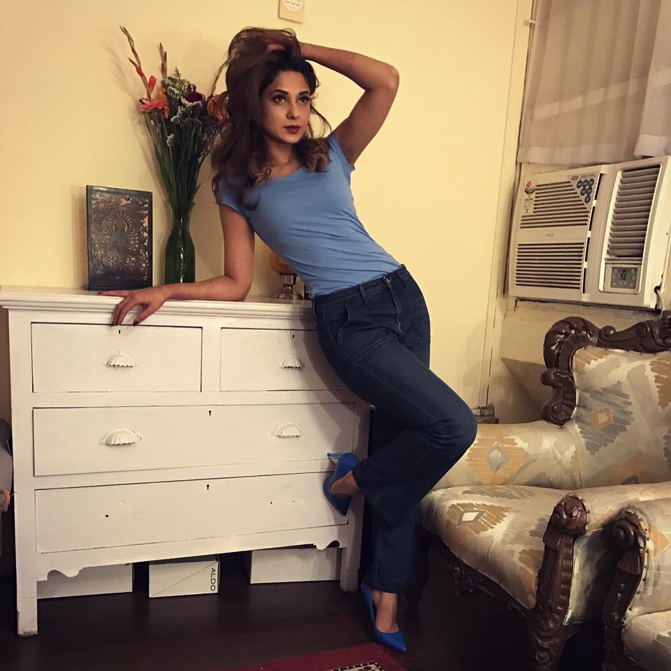 Ushanth_Styles's tweet photo. #SIMPLEY #NICELY #NORMALY @jenwinget . @jenwinget #Thebeautyqueen https://t.co/6DtioU6FqM