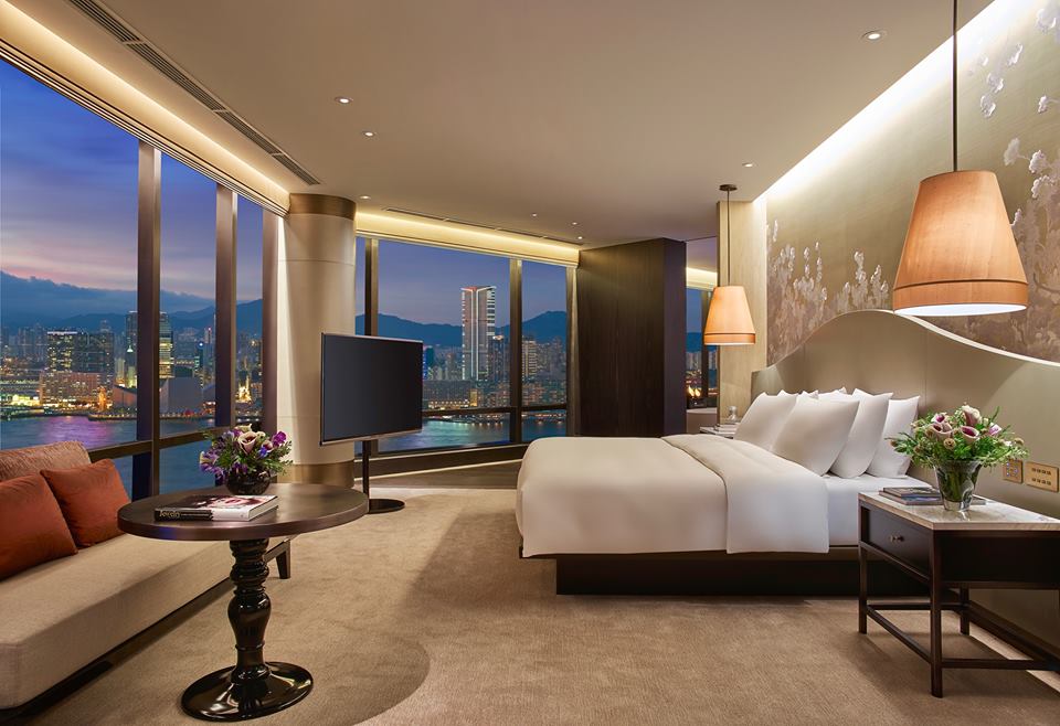BrandmanPRAust's tweet photo. The master bedroom in the ‘Classic Traditional’ Presidential Suite at Grand Hyatt Hong Kong, conceived by BAR studio https://t.co/W6zdKoNSYl https://t.co/9gEukPg00x