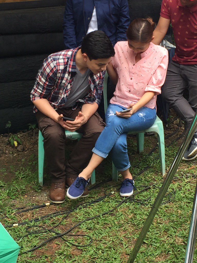magicheart21's tweet photo. Ano yan tinitignan niyo?👀
Wedding themes? Nursery ideas? Possible venues ng reception? Design ng bahay? Cheret! 😂
ctto
#ALDUBxDTBYAbangan https://t.co/d72p4iBmKr