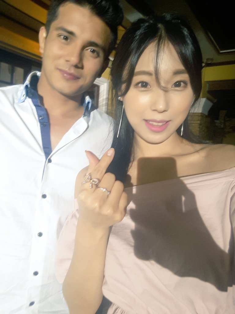 kuksonyong's tweet photo. @EjaystersDavao eto na with Ejay the matcho! During shooting sa @mmk namin! @ejay21falcon 😄 https://t.co/K3U19KMSuv