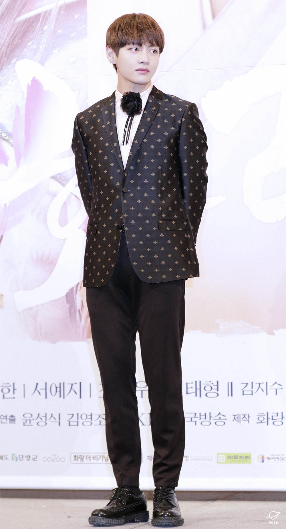 Tae Tae בטוויטר So Gucci Why Haven T You Hired The Human Gucci As Your Model Yet This Man Literally Breathes In Gucci Taehyungforgucci T Co Uhqzeeq0jb