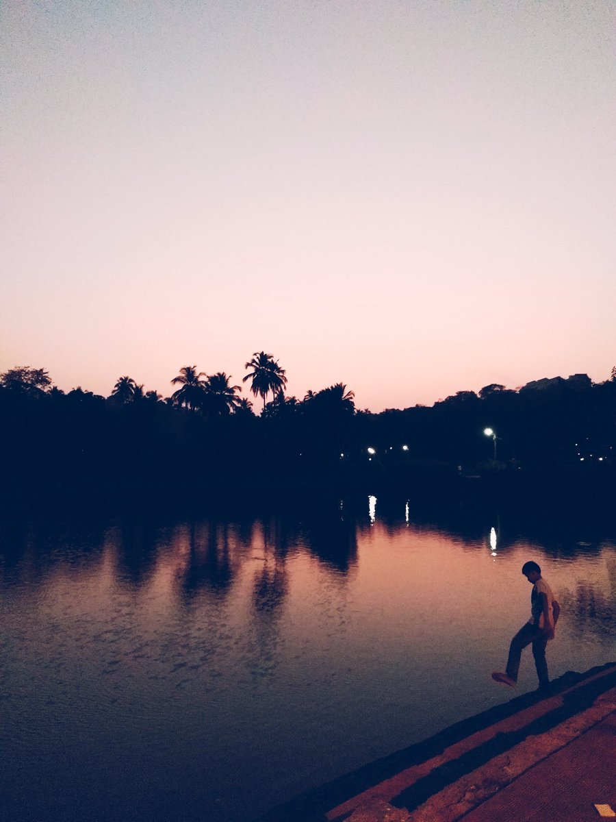 ManishJaju's tweet photo. #MemoriesByTheMandovi 
#goa #india #travel #photography #nexus6p #creek #riverside #travelpic #sunset  #postcardsfromGoa @TourismGoa @vsco https://t.co/IEBXKWlBxL