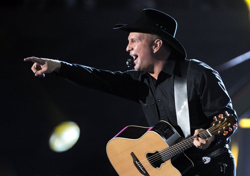 Happy Birthday to Garth Brooks, who turns 55 today! 