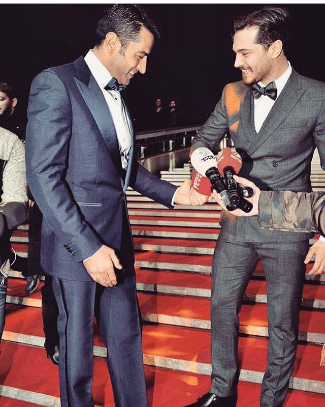hodukmoduk's tweet photo. 👬👑
#Kenanİmirzalıoğlu #cagatayulusoy https://t.co/PLmqpgdBYA
