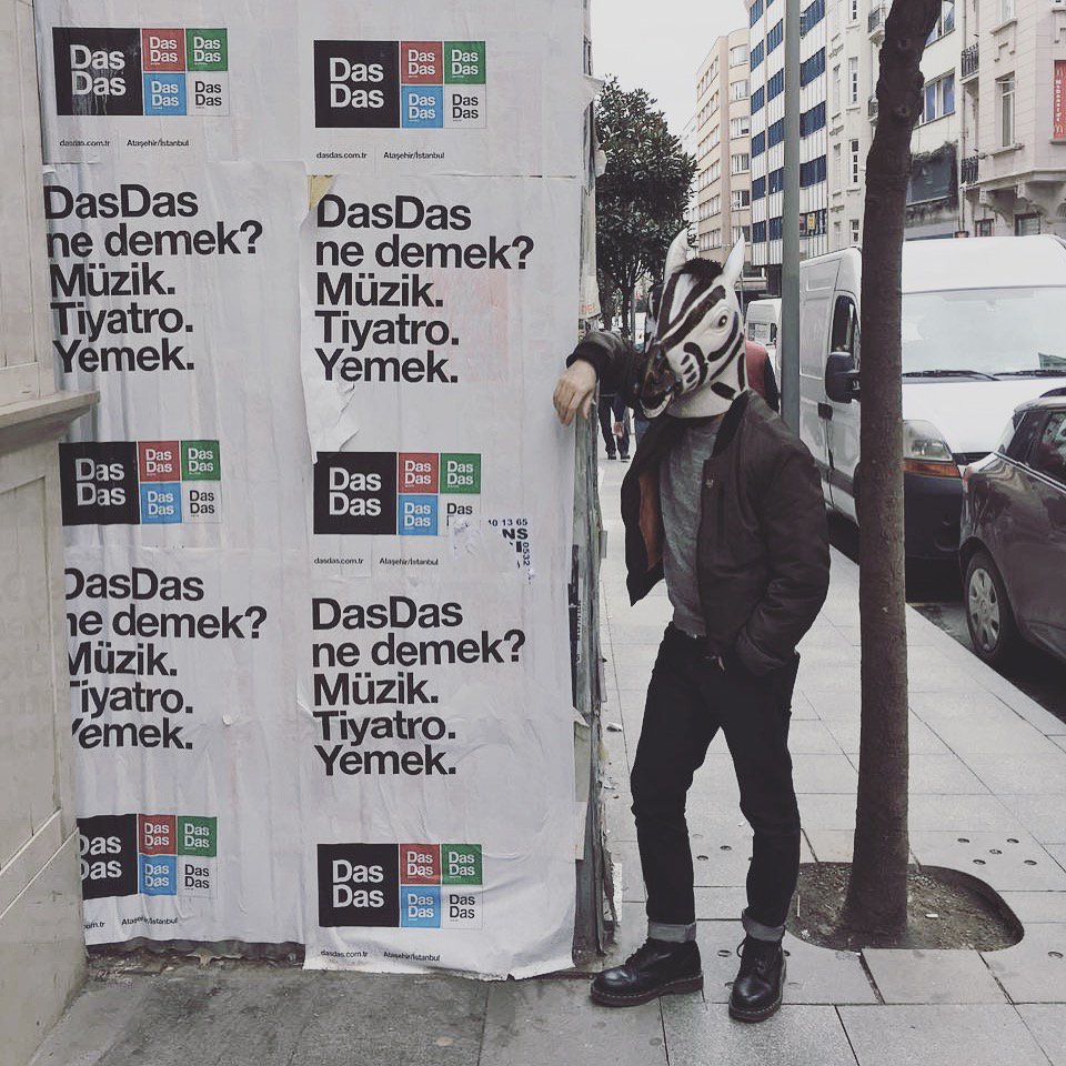 zebradesignfact's tweet photo. DasDas’ın marka kimliği ve iletişimi için çok kafa yorduk. #zebrakafasi @dasdasistanbul https://t.co/QSvf4J4Ret
