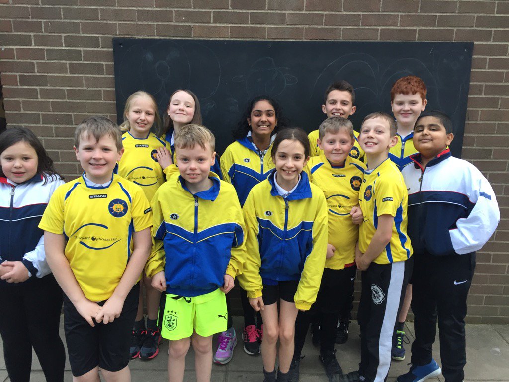 MissHooksBPS's tweet photo. Happy Basketballers after basketball with Mr Goodall! Some fantastic skills &amp;exciting games. @Battyeford @PennineSSP https://t.co/CkV505vAsY